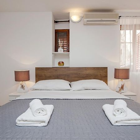 Apartment Marconi Rovinj Eksteriør billede