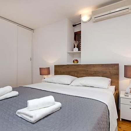 Apartment Marconi Rovinj Eksteriør billede